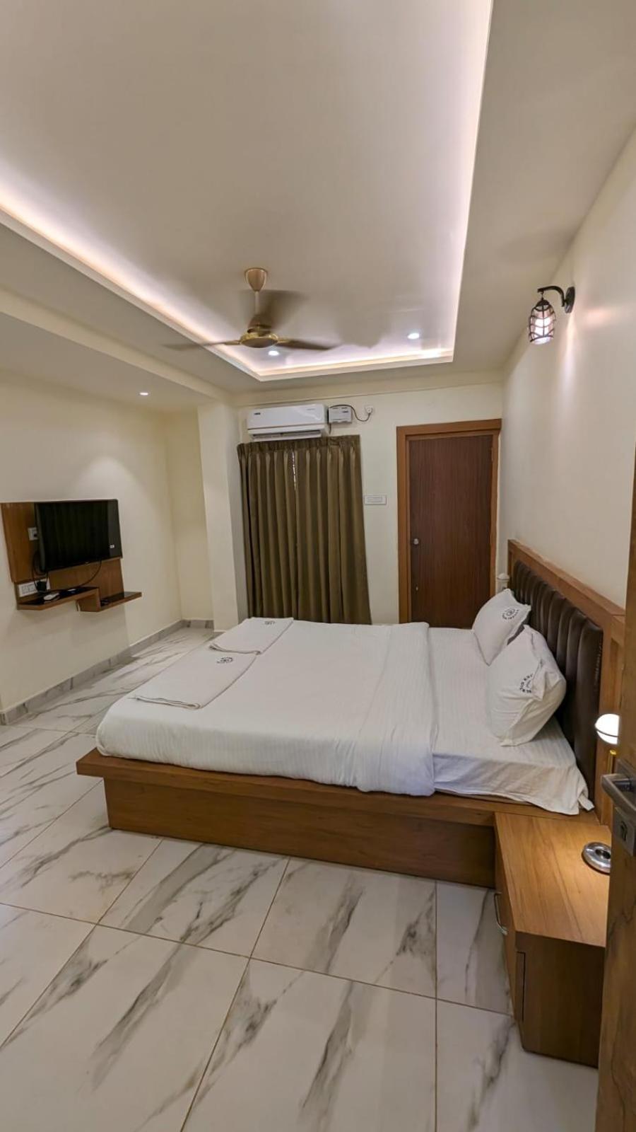 Mythri Residency Hotel Hubli Luaran gambar